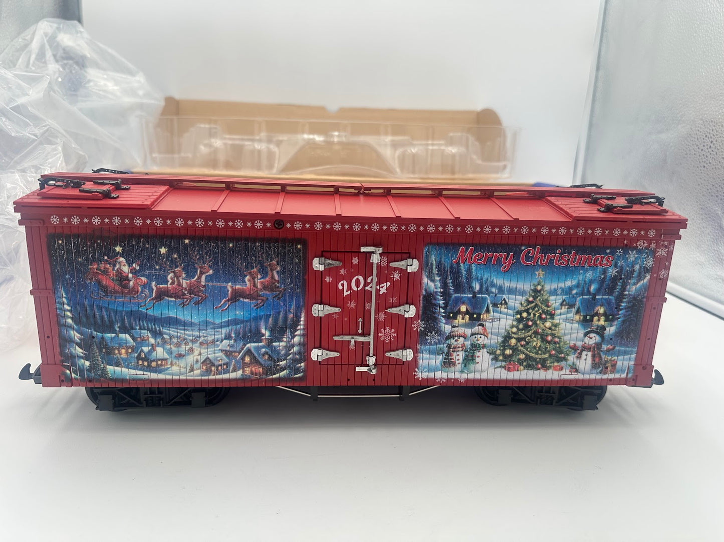 USA Trains EXCLUSIVE RED COLOR R13042 CHRISTMAS Reefer 2024 "Snowy Village" Holiday Car