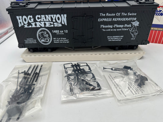 USA Trains Hog Canyon Lines Reefer Boxcar Black - Limited Run