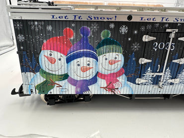 USA Trains R13041 CHRISTMAS Reefer 2023 "LET IT SNOW" Exclusive Color with Ball Bearing Wheels