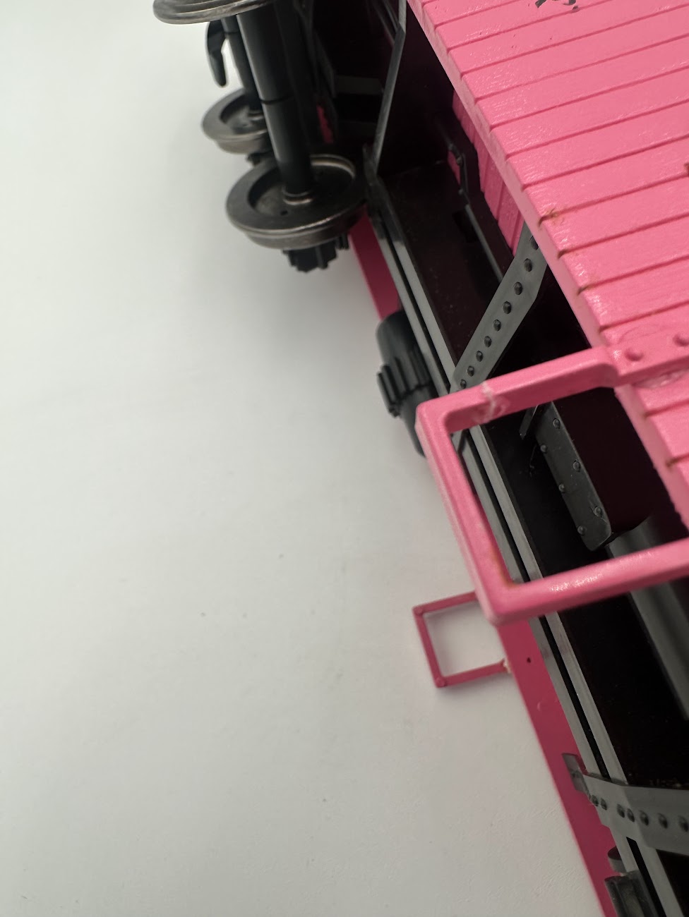 USA Trains Beaver Valley Brewing Company Reefer Pink Boxcar with Metal Wheels - Limited Run