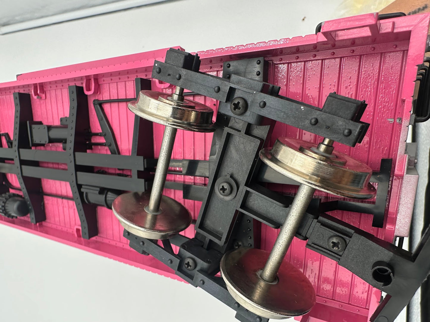 USA Trains Hog Canyon Lines Reefer PINK Boxcar with Roll-EZ Metal Wheels - Limited Run