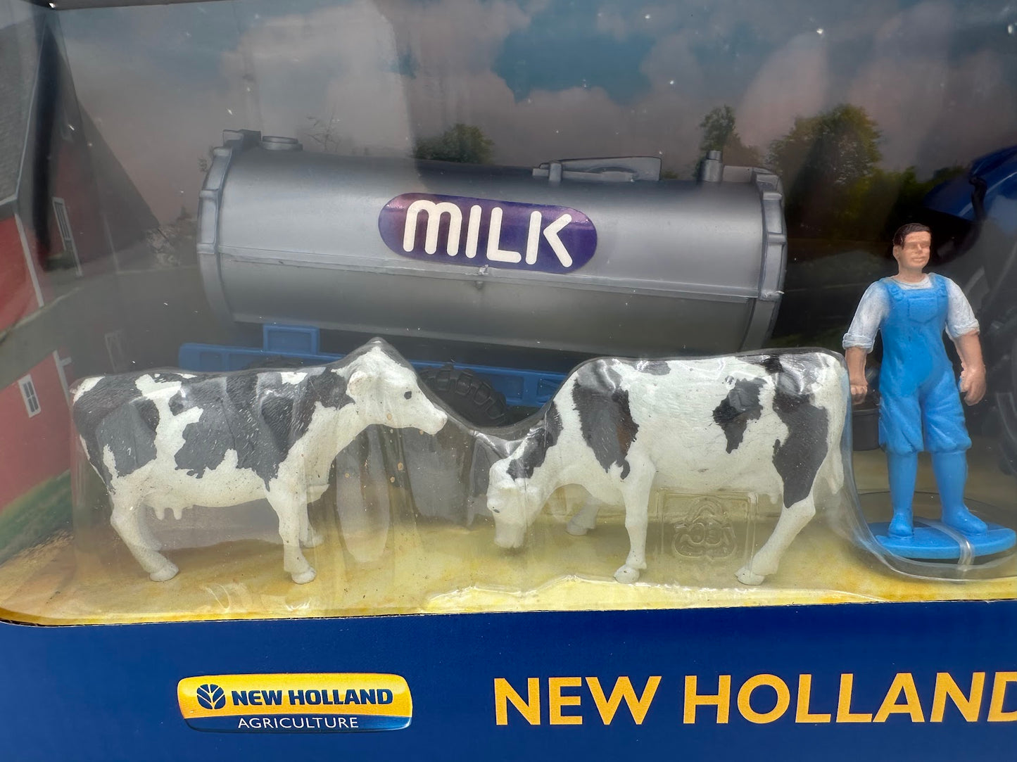 New Holland Farm Tractor & milk Trailer with cows for G Scale Scenics