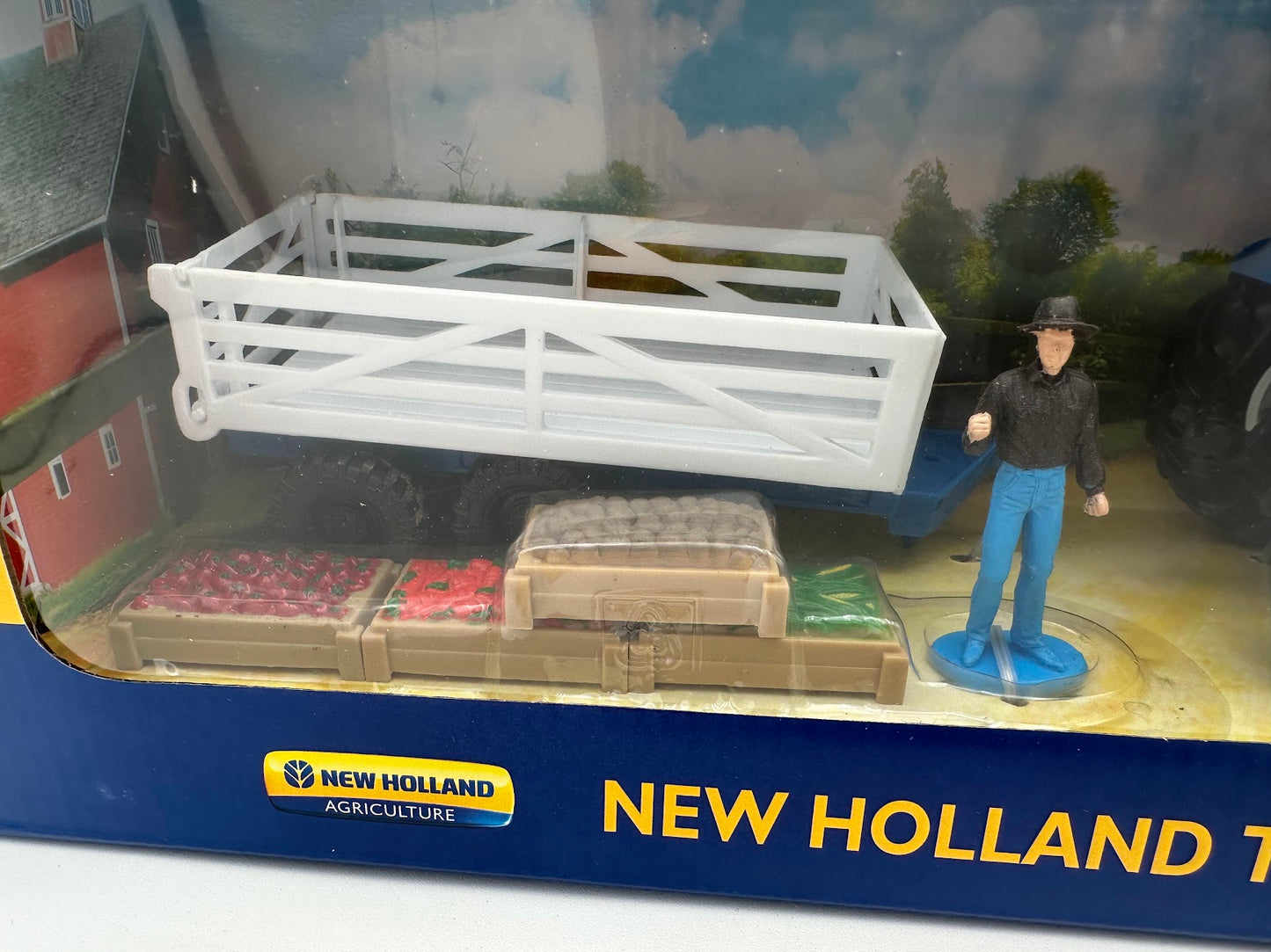 New Holland Farm Tractor and Trailer with Figure for G Scale Scenics, New-Ray 1:32