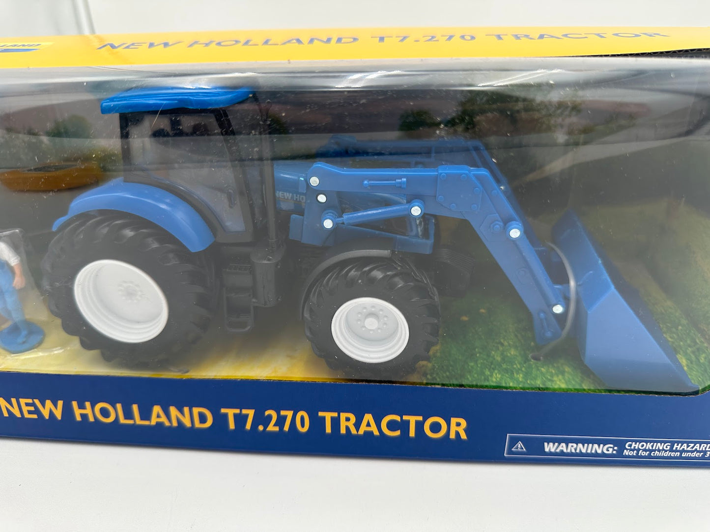 New Holland Front Loader Farm Tractor & bale w/ Figure for G Scale Scenics, New-Ray 1:32