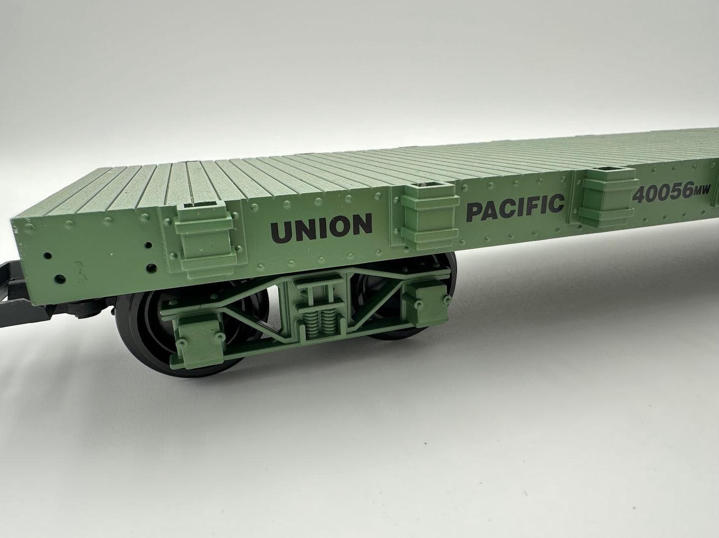 USA Trains Union Pacific Flat Car - Green