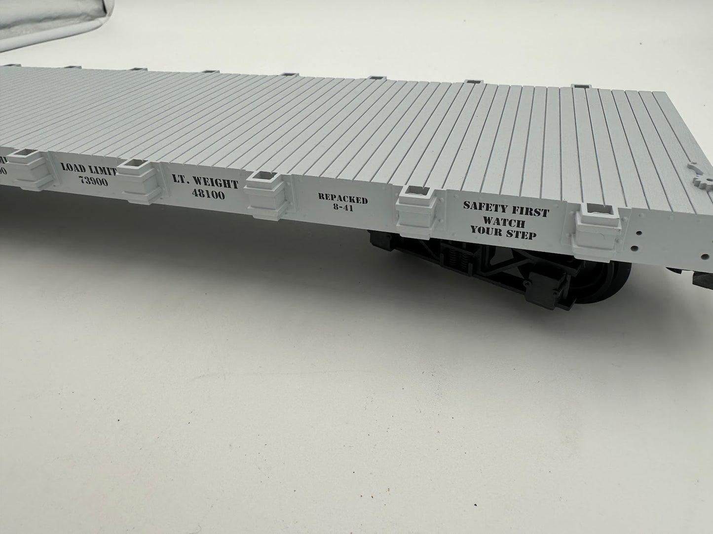 USA Trains MOW Maintenance of Way FLAT CAR RD# 728 - White