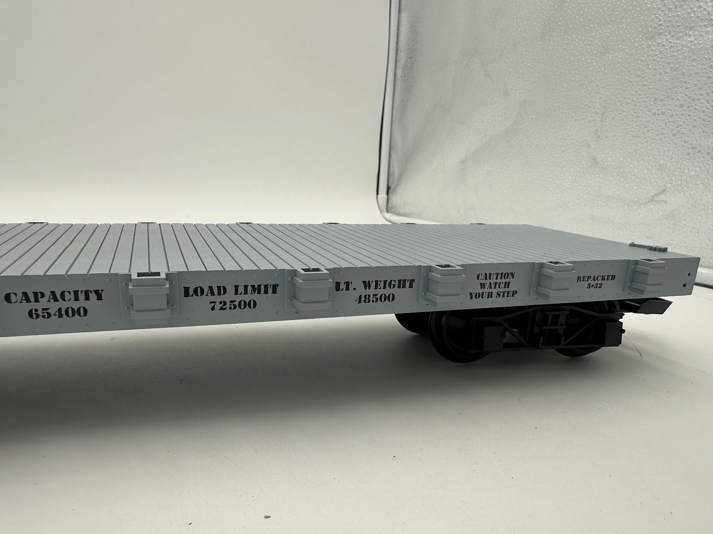 USA Trains D&RGW Denver Rio Grande Flat Car - Light Gray