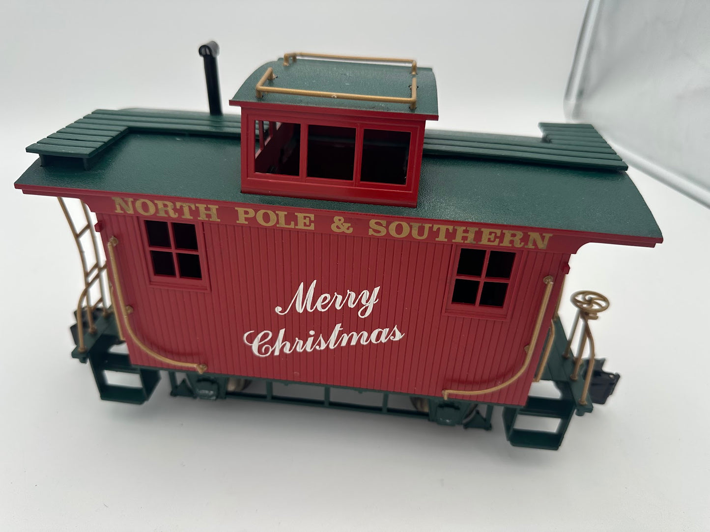 Bachmann North Pole & Southern Christmas Caboose with Metal Wheels - RED