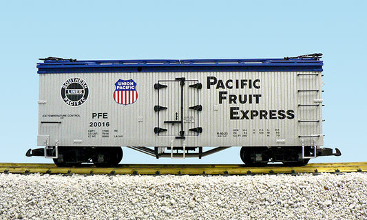 USA Trains R16005A PFE SP/UP REEFER CAR #20013 SILVER
