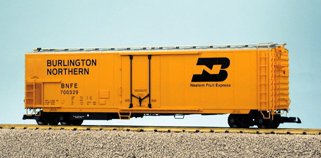 USA Trains R16704 Burlington Northern 50' Reefer Car - Yellow/Silver