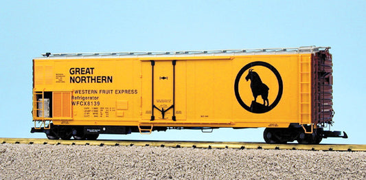 USA Trains R16707 Great Northern 50' Reefer Car - YELLOW/Brown/Silver