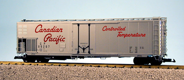 USA Trains R16715 Canadian Pacific 50' Reefer Car - Silver