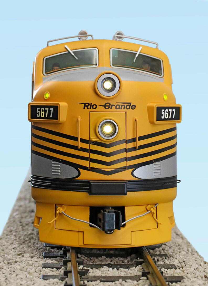 USA Trains R22285 SANTA FE F7 AB UNITS BLUE/YELLOW Diesel Locomotive