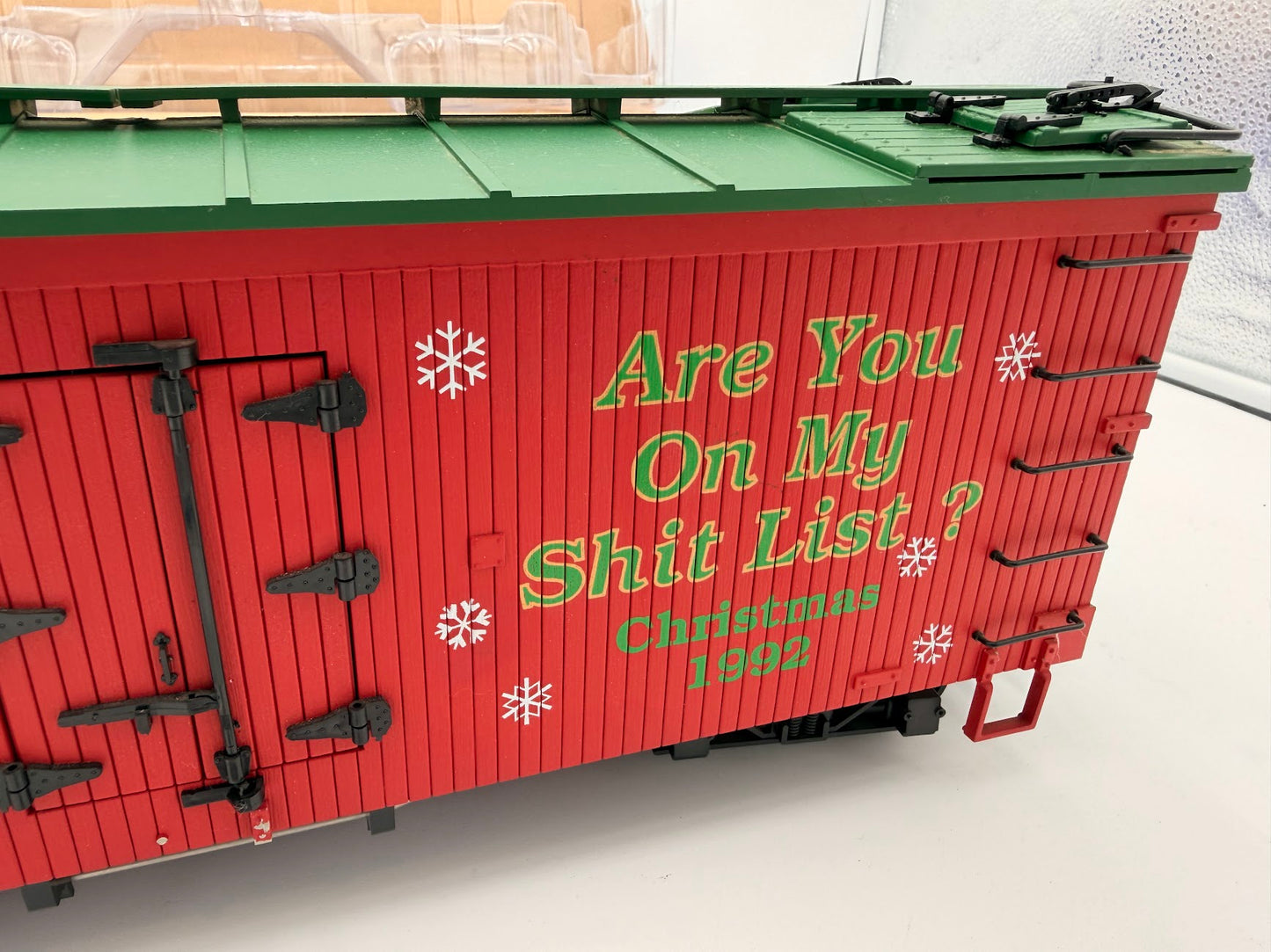 USA Trains CHRISTMAS 1992 Holiday Boxcar "Are you on my shit list"