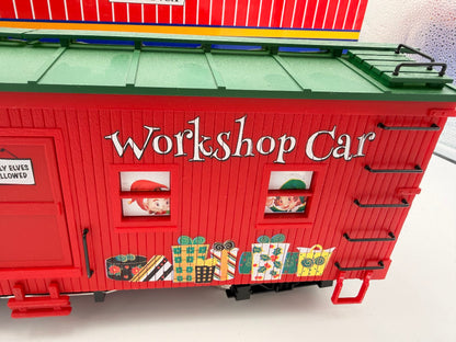 USA Trains R18302 CHRISTMAS Boxcar 2021 - Santa's Elves Workshop with BB Metal Wheels