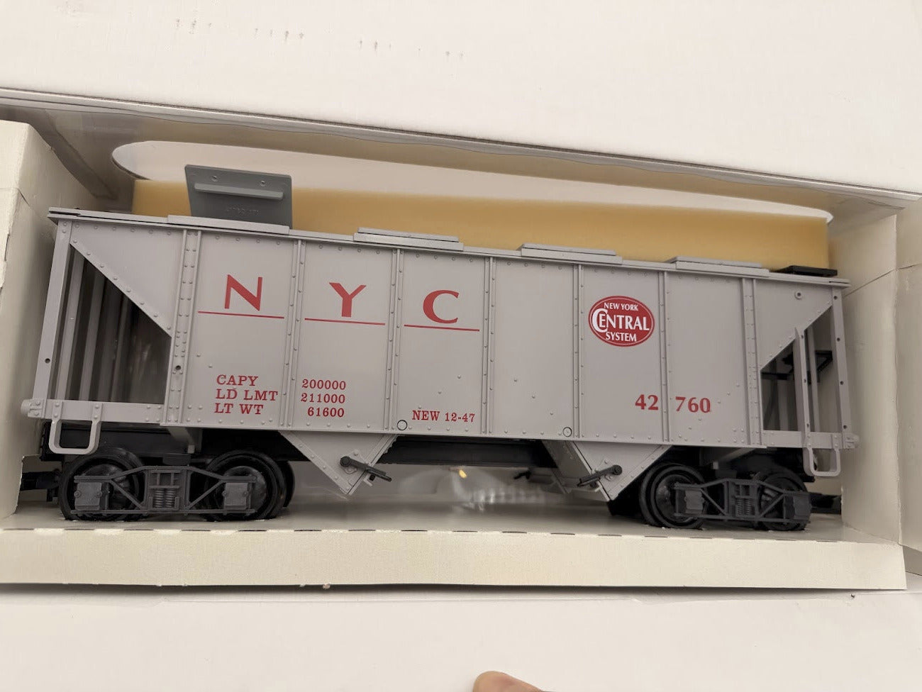 LGB 42760 NYC New York Central Covered Hopper - Gray
