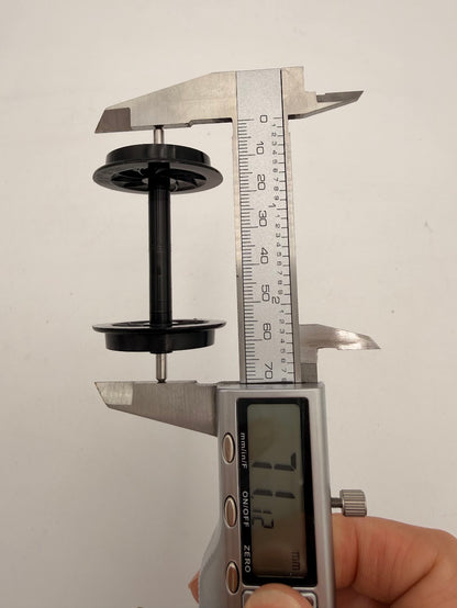 USA Trains Standard G Scale Wheel set - 4 Axles, 2 Pair