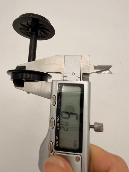 USA Trains Standard G Scale Wheel set - 4 Axles, 2 Pair