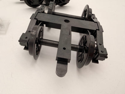 USA Trains Arch Bar Freight Car Trucks R2032 with wheels and knuckle couplers