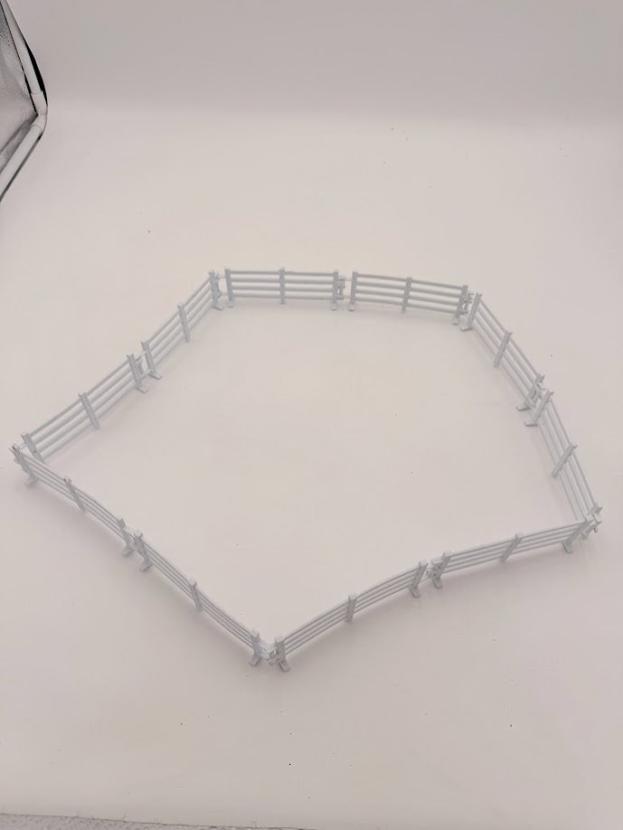 G-scale White Farm Style Fence - approx 4' Feet Long, 10 Pieces of fencing