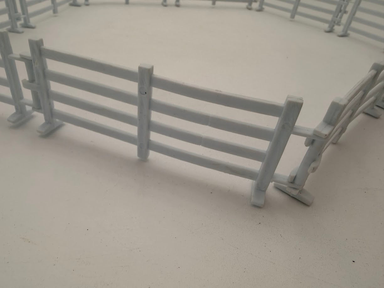 G-scale White Farm Style Fence - approx 4' Feet Long, 10 Pieces of fencing