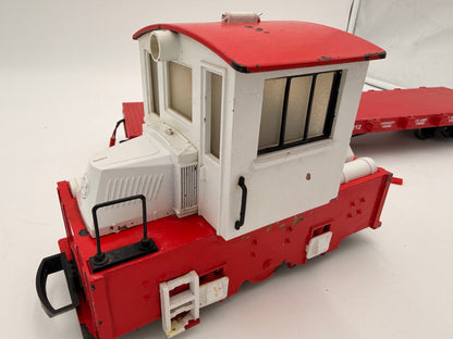 Hartland 09702 G Scale Steeple-Cab Diesel Switcher EX with Flat Car