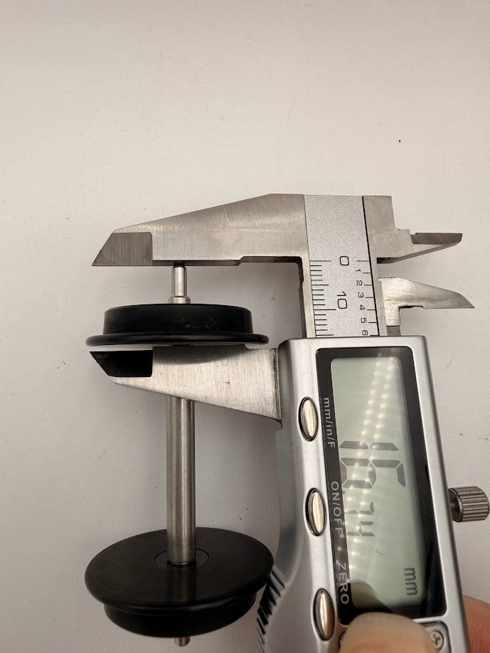 10 PAIR (20 Axels) ROLL-EZ Black Metal G Scale Train Wheels