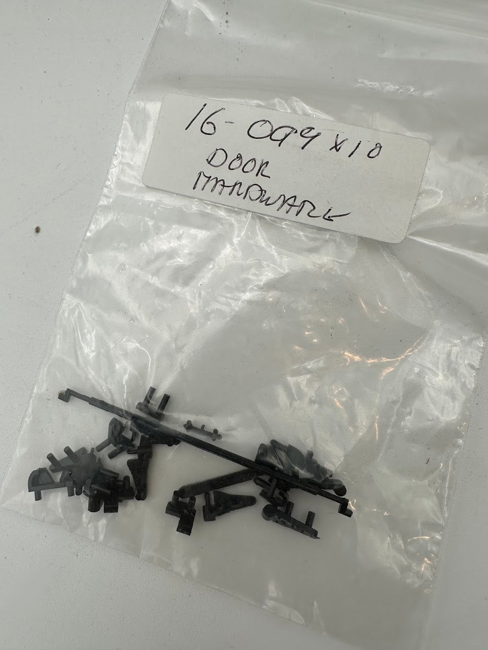 USA TRAINS R16-009 Reefer Door Hardware Kit for 1 Side which includes BOTH DOORS