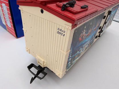 USA Trains EXCLUSIVE WHITE/CREAM COLOR R13042 CHRISTMAS Reefer 2024 "Snowy Village" Holiday Car