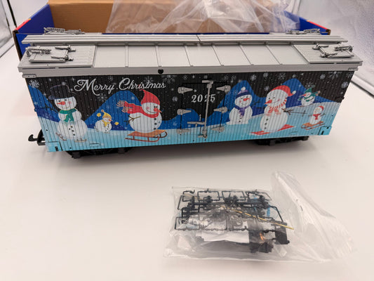 SPECIAL COLOR USA Trains R13043 CHRISTMAS Reefer 2025 "Snowmen" Holiday Boxcar - Black