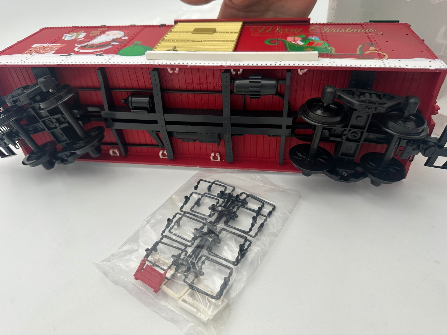 USA Trains Holiday Christmas Boxcar - Red and Green with Santa, EXCLUSIVE