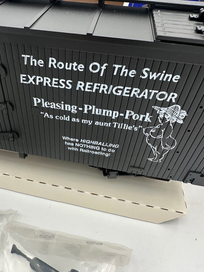 USA Trains Hog Canyon Lines Reefer Boxcar Black - Limited Run