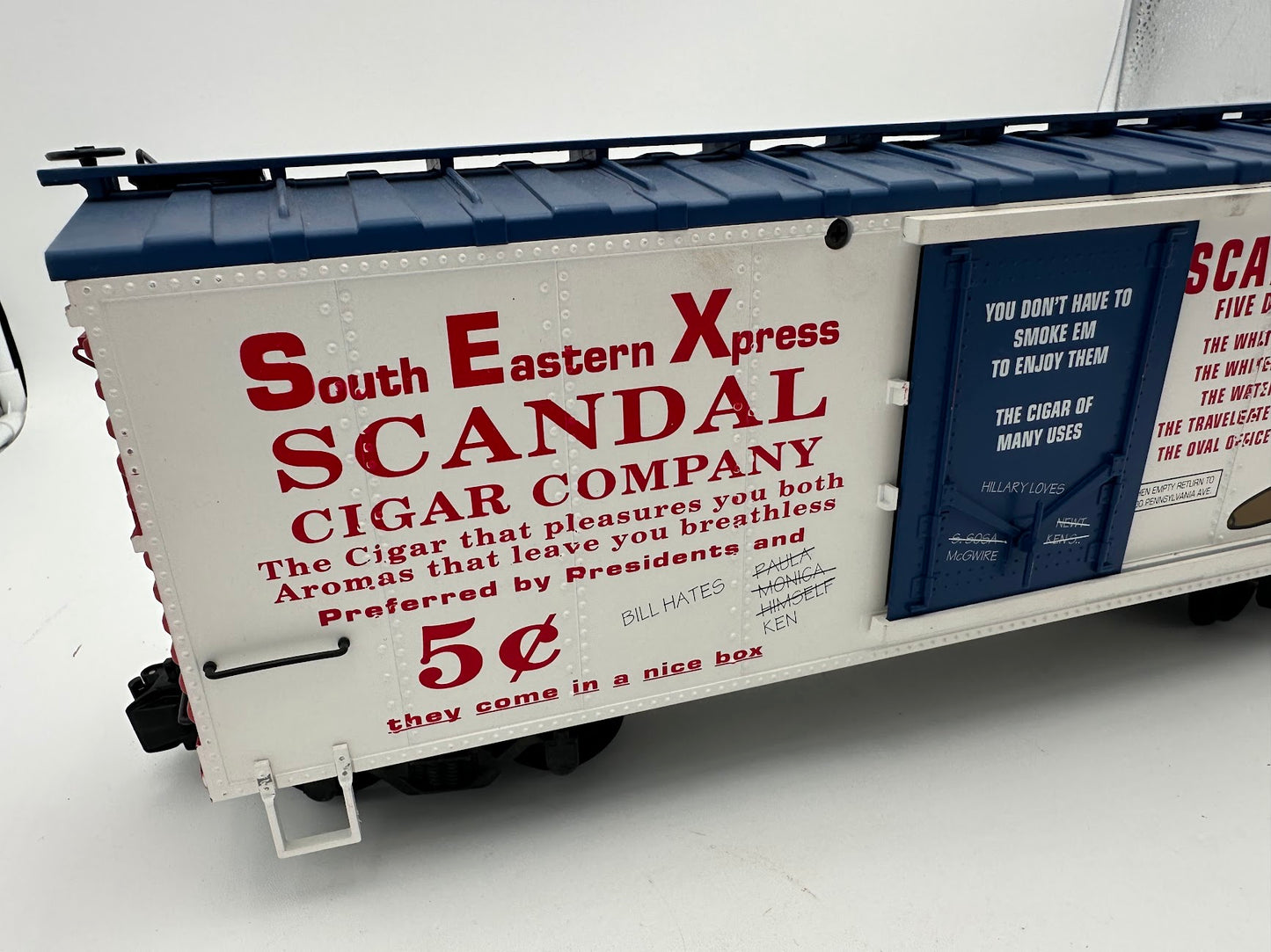 USA Trains Custom Boxcar South Eastern Express "Scandal Cigars"