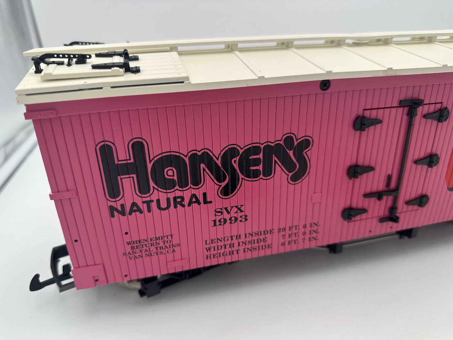 USA Trains Hansen's Natural Premium Soda RARE PINK Boxcar with Metal Wheels - Limited Run