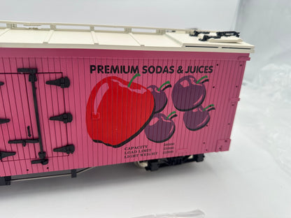 USA Trains Hansen's Natural Premium Soda RARE PINK Boxcar with Metal Wheels - Limited Run