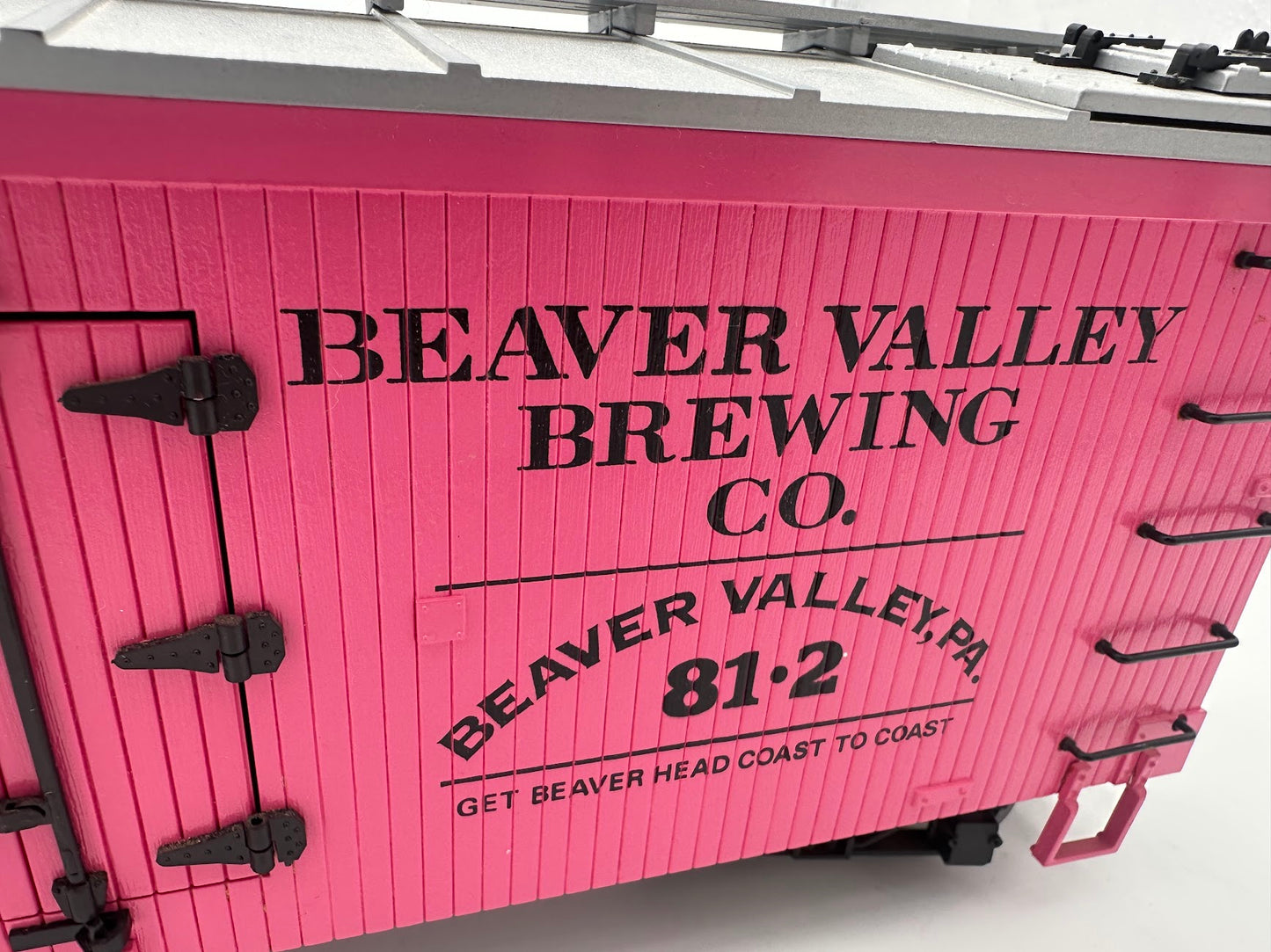 USA Trains Beaver Valley Brewing Company Reefer Pink Boxcar with Metal Wheels - Limited Run