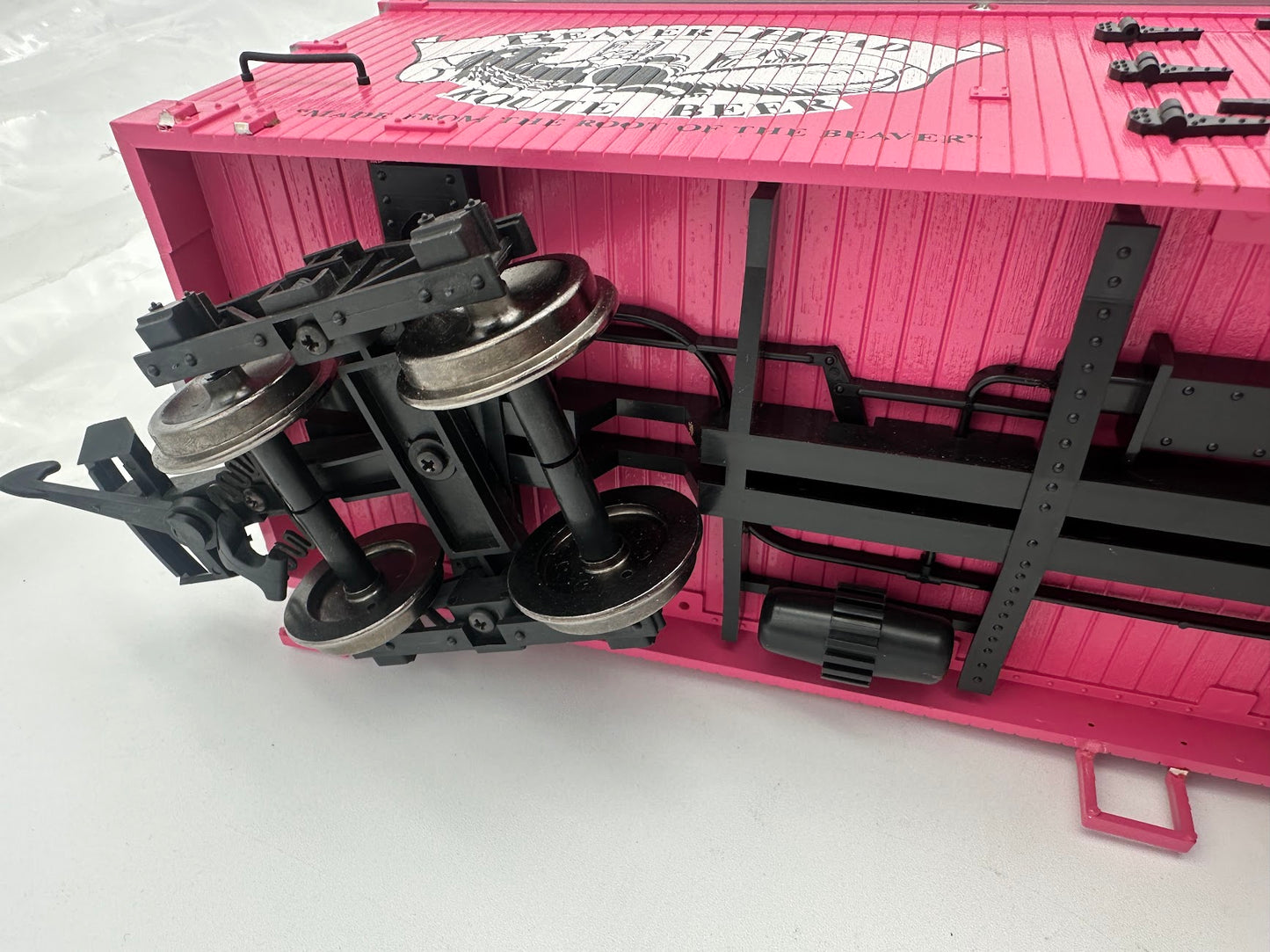 USA Trains Beaver Valley Brewing Company Reefer Pink Boxcar with Metal Wheels - Limited Run