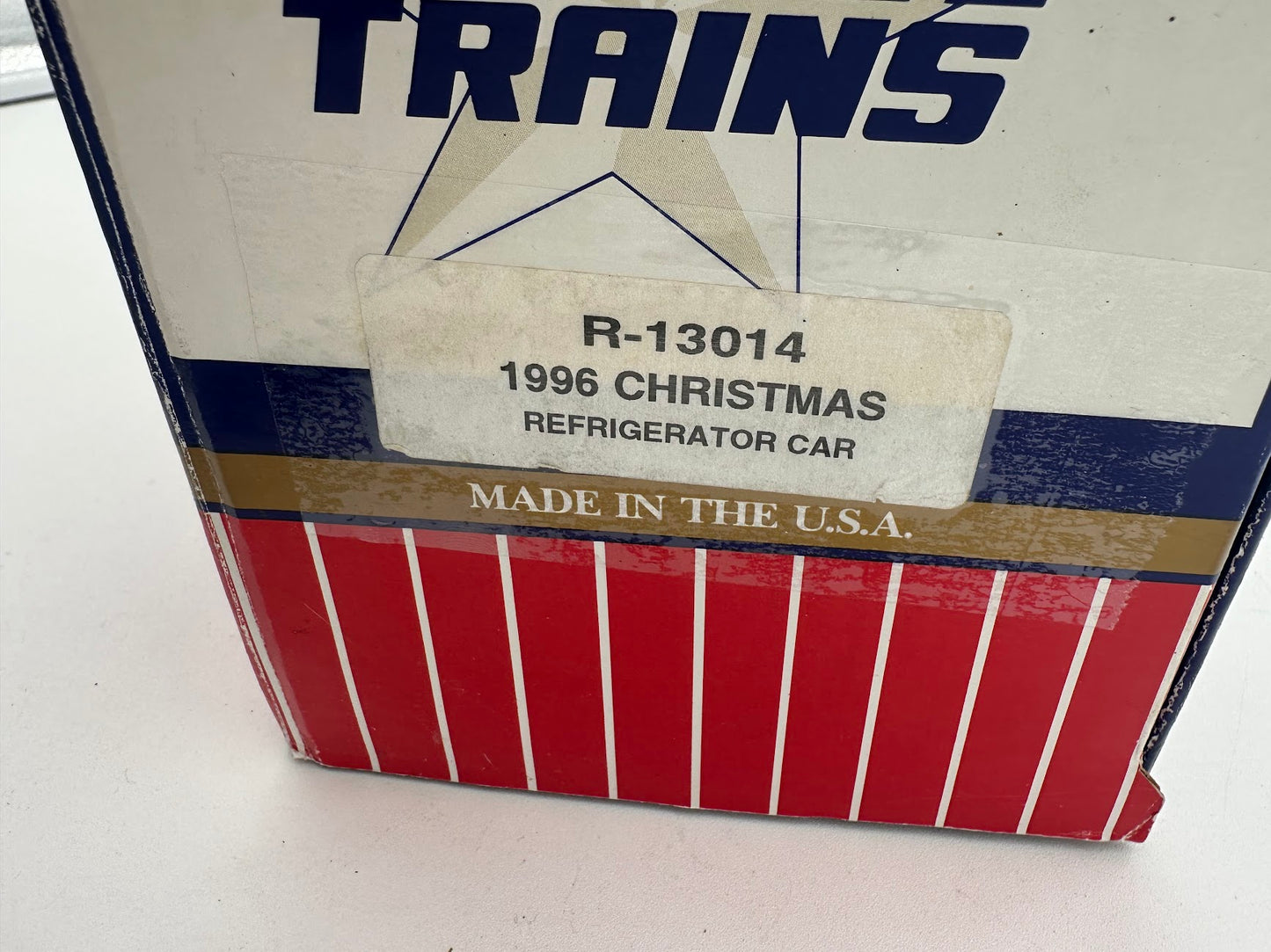 USA Trains R13014 1996 Vintage Christmas Reefer with Joseph and Mary - BLUE