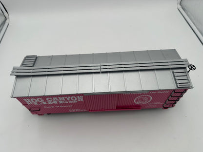 USA Trains Hog Canyon Lines Reefer PINK Boxcar with Roll-EZ Metal Wheels - Limited Run