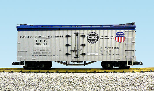 USA Trains R16004A PFE SP/UP REEFER CAR #93001 SILVER