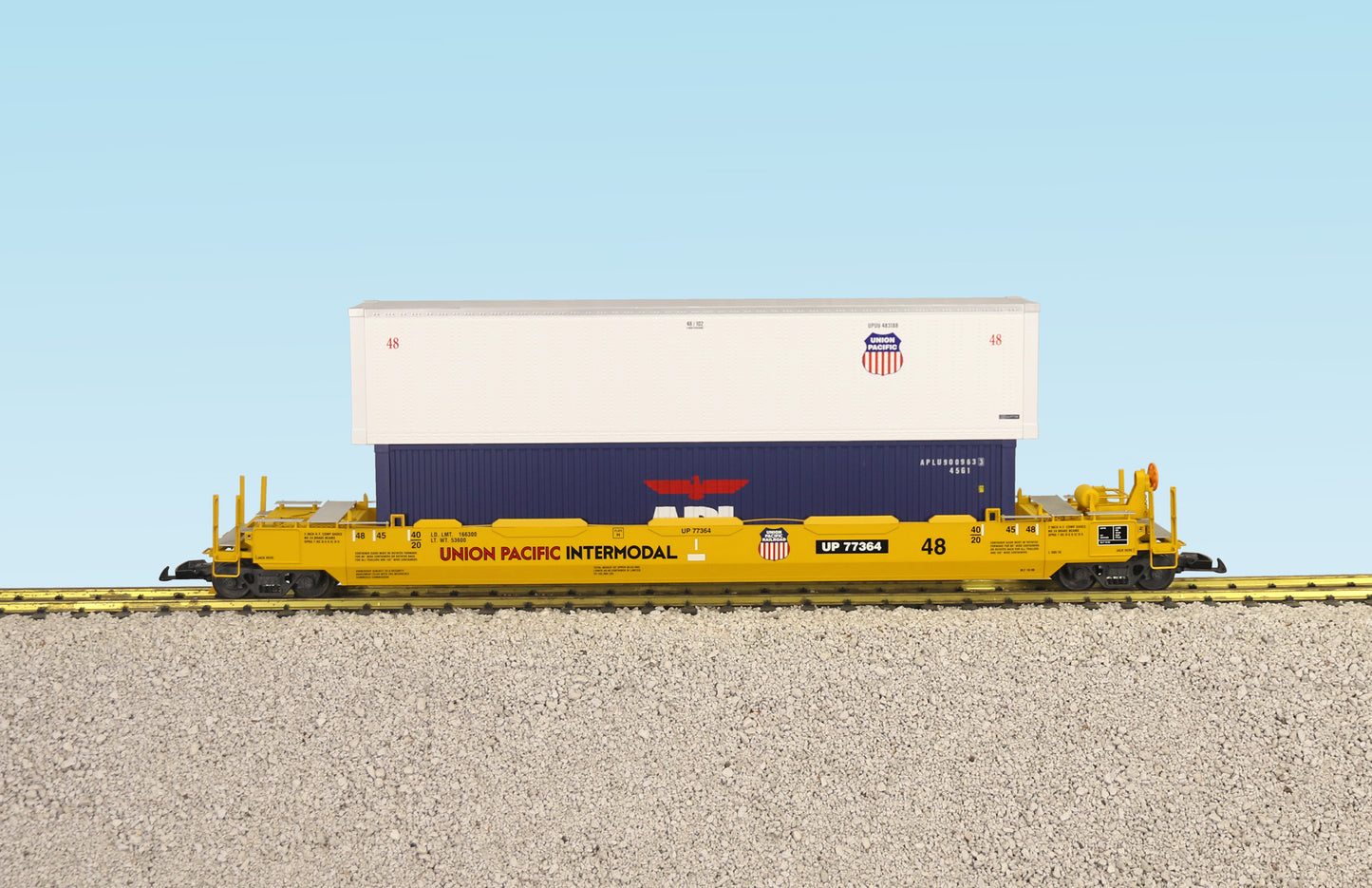 USA TRAINS INTERMODAL Flat Car with 3 Containers - R17116 Union Pacific #3