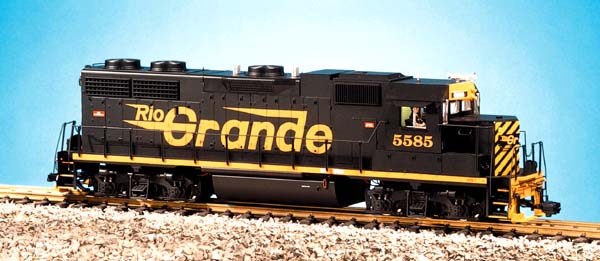 USA Trains RIO GRANDE GP38-2 BLACK/ORANGE R22205 with Smoke and Lights