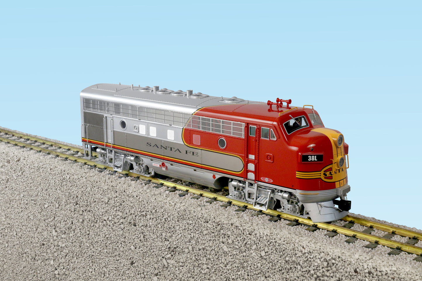 USA Trains R22382 EMD F7-A Santa Fe Warbonnet Chrome Locomotive