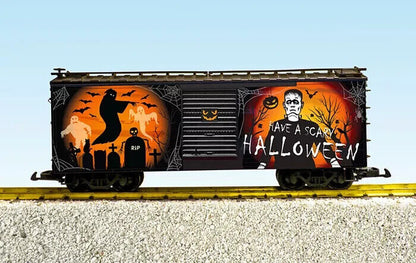 USA Trains R19125 GLOW IN THE DARK Scary Halloween Boxcar