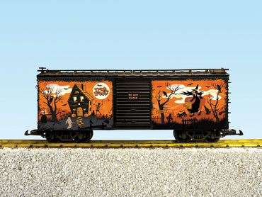 USA Trains R19145 Glow In The Dark Scary Trick or Treat Halloween Boxcar