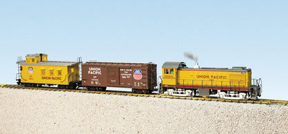 USA Trains R72400 Union Pacific G Gauge S4 Diesel Locomotive Freight Train Set