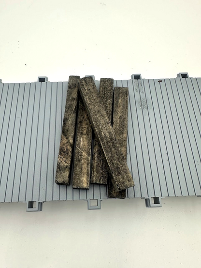 USA TRAINS Flat Car Wood Lumber Load or Railroad Ties 5 Pieces - G Scale