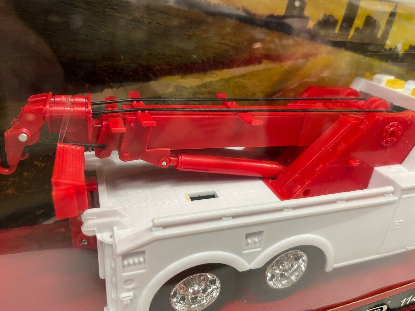 Freightliner 114SD Tow Truck Model White and Red - Long Haul Trucker