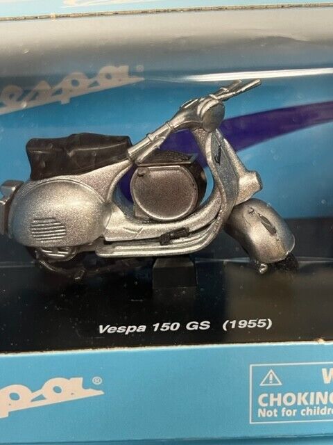 G SCALE New-Ray 1955 Vespa 150 GS Moped - 1:32 diecast Model